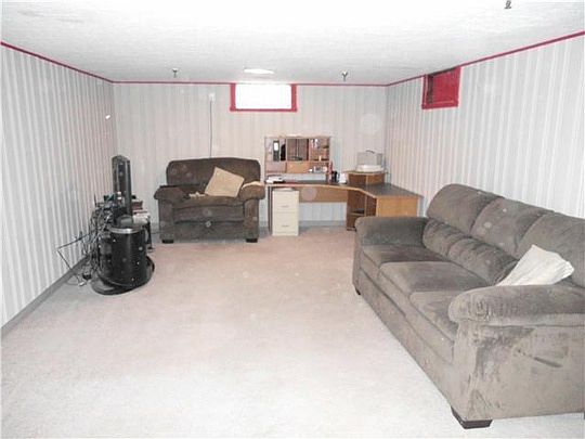4th image of 2987 Voeller Cir