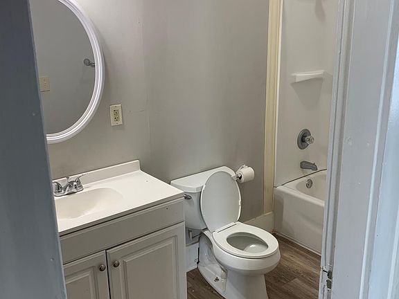 5th image of 111 W Pearl St APT 5