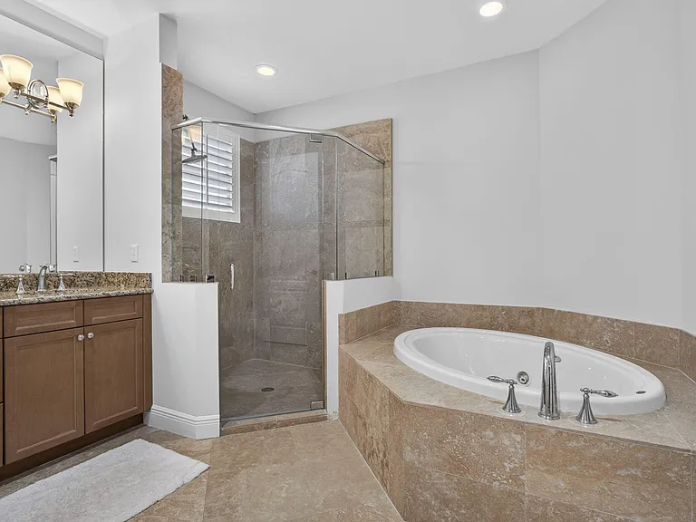 222 Tresana Blvd #44 — Photo 35