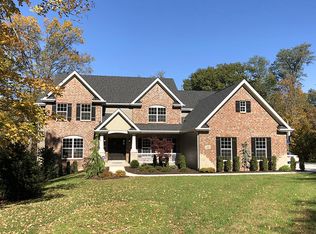 18065 Homestead Manor Dr, Chesterfield, MO 63005