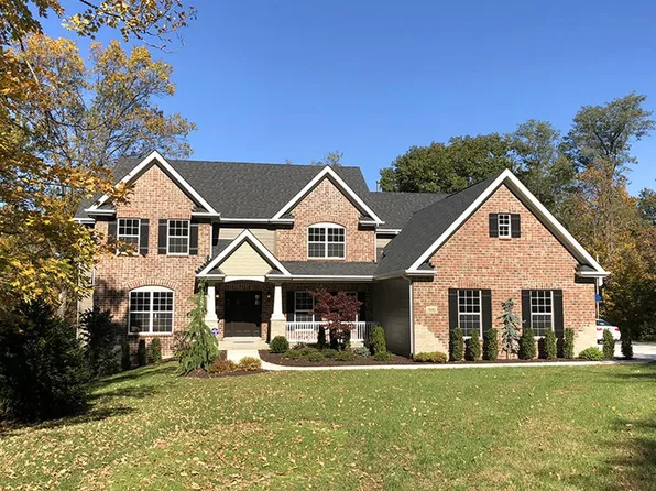 18065 Homestead Manor Dr, Chesterfield, MO 63005