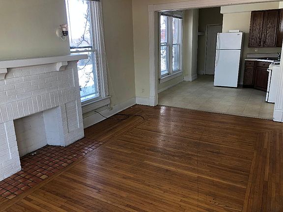 2nd image of 1212 NE Adams St APT A