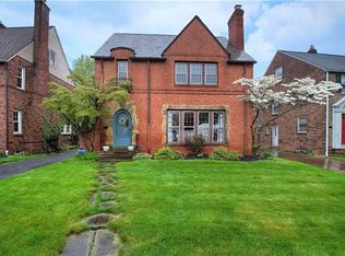 2596 Traymore Rd, University Heights, OH 44118