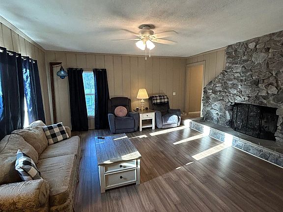 4th image of 359 Rhea Lee Dr