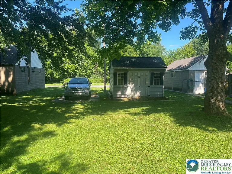 1839 Willow Park Rd — Photo 32