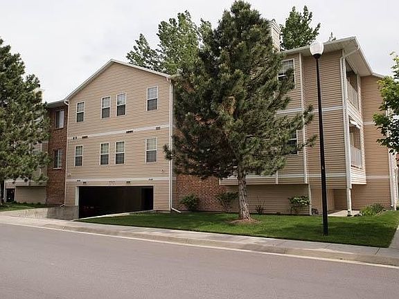 2nd image of 814 E Gatewood Dr