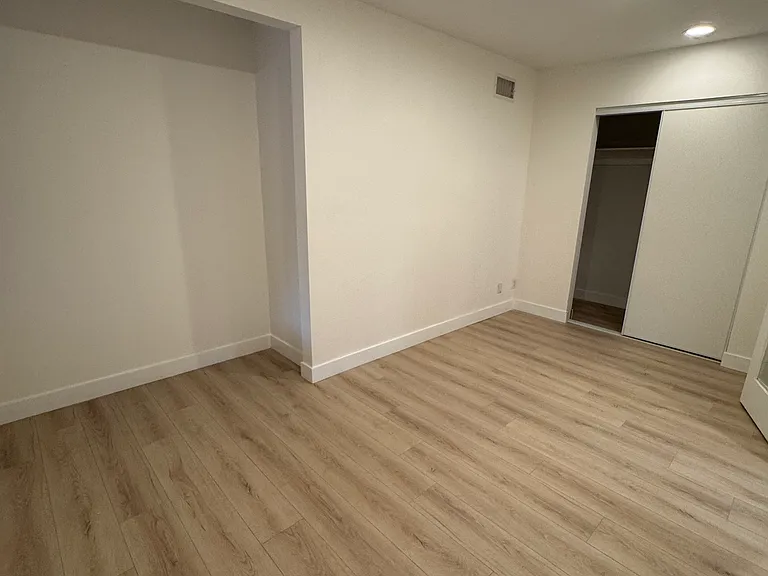 528 N Placentia Ave — Photo 20