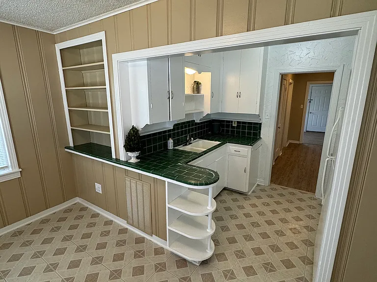 109 Odell St — Photo 4