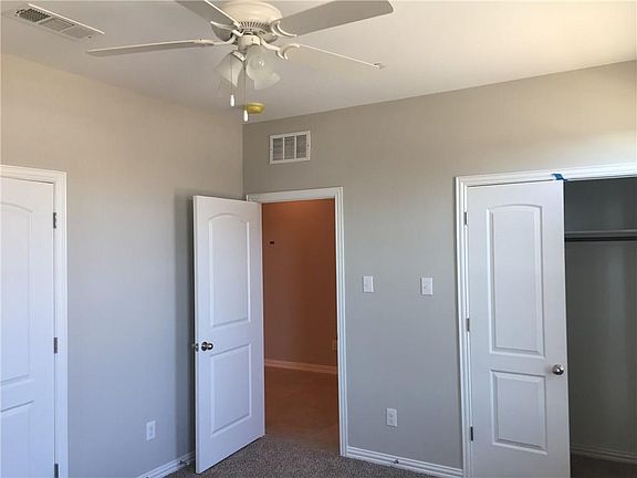 5th image of 1934 Timber Oaks Dr