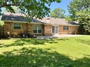 6904 Bennington Dr, Watauga, TX 76148