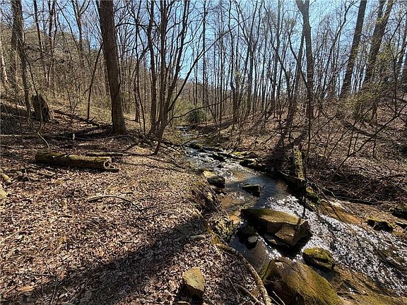 3rd image of 522 Bible Baptist Rd