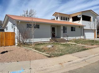 967 Nambe Loop, Los Alamos, NM 87544