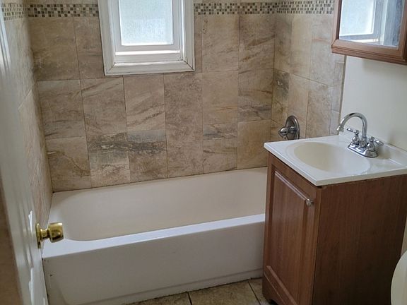 4th image of 742 Audrey Dr Unit 2