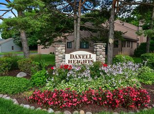 N81W13635 Golfway Dr UNIT C, Menomonee Falls, WI 53051