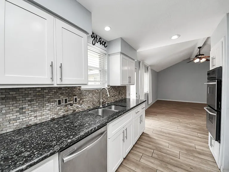 5954 Beaudry Dr — Photo 18