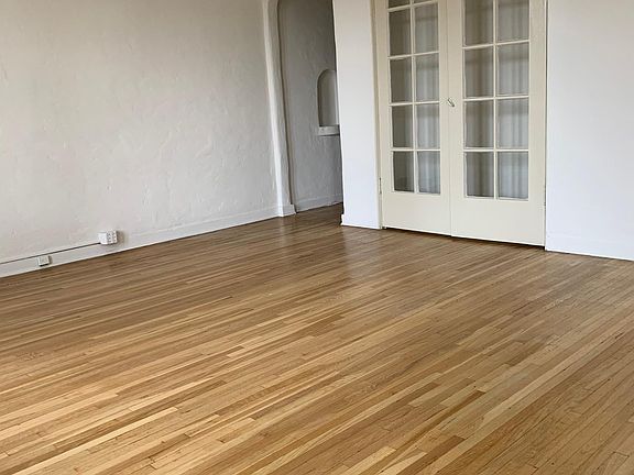 2nd image of 448 N Sierra Bonita Ave #10