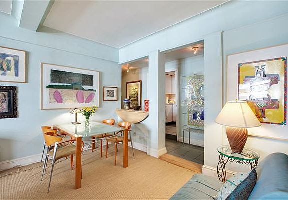 3rd image of 12 W 72nd St APT 8B