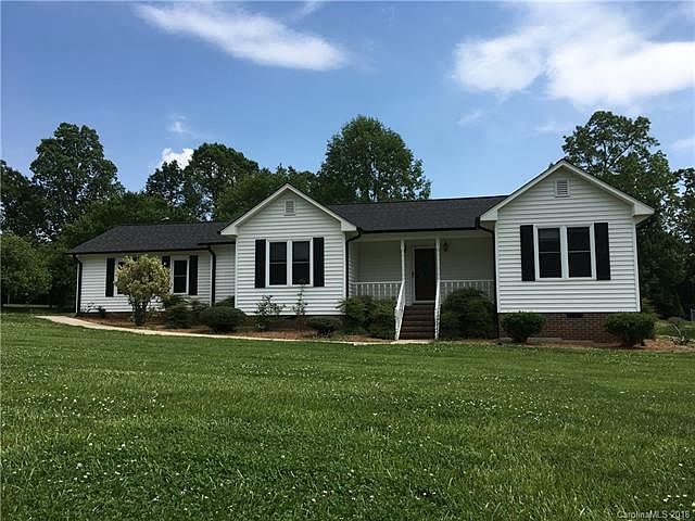 1st image of 2622 Prince Dr