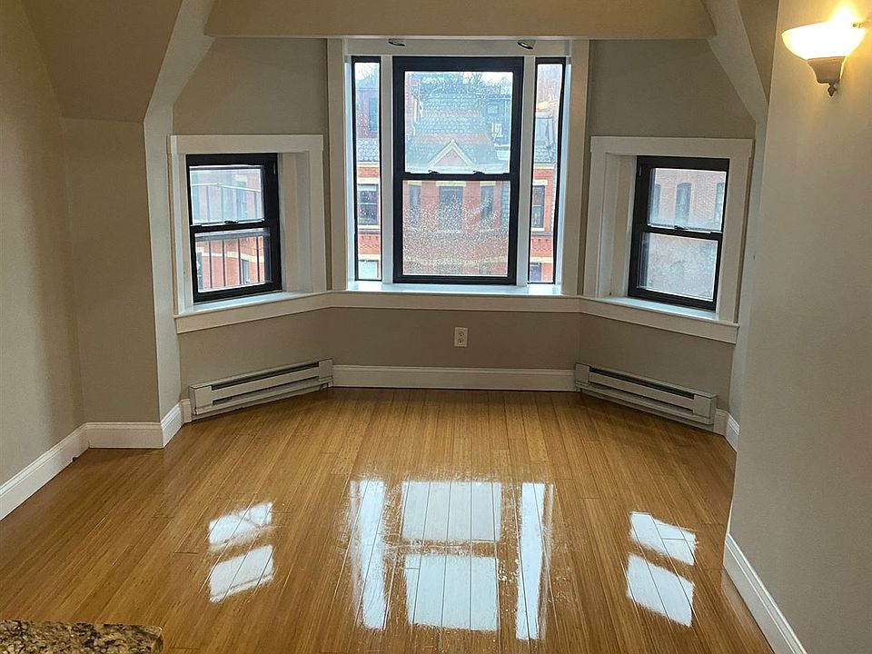 250 Newbury #3F Boston (Back Bay) Shared Unit Photo 2