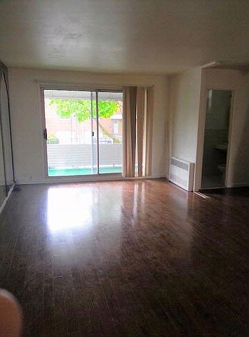 1st image of 5025 60th St