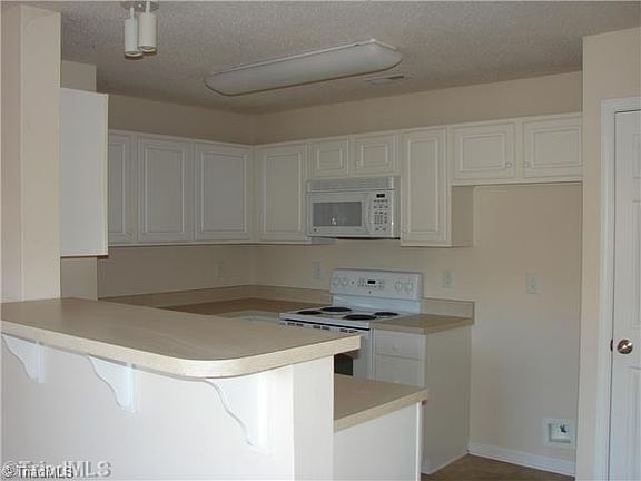 3rd image of 4345-2 B Cedarcroft Ct