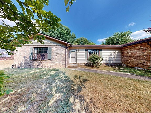 3rd image of 106 Torrey Ct