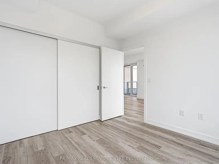 15 Wellington St S #2912 — Photo 15