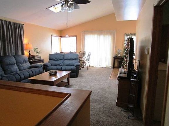 5th image of 52 Lake Warren Dr