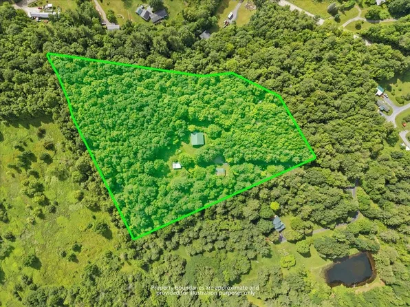 96 Douglas Road, Monkton, VT 05473