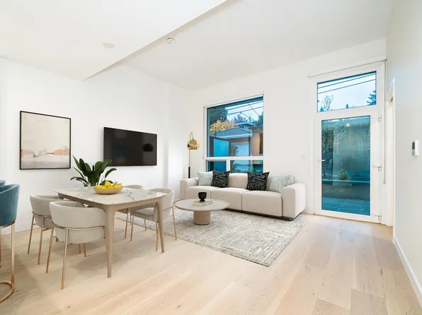 5212 Cambie St #107, Vancouver, BC V6B 2N4