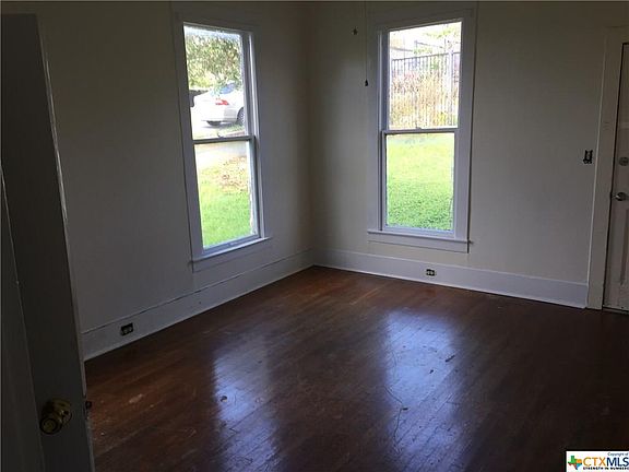 4th image of 416 Lindsey St
