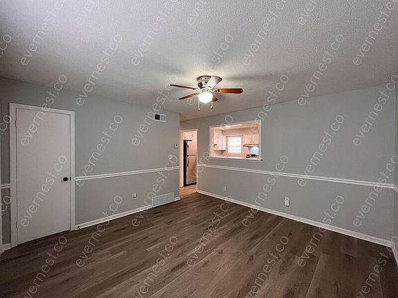 3rd image of 8119 Oakbrook Dr