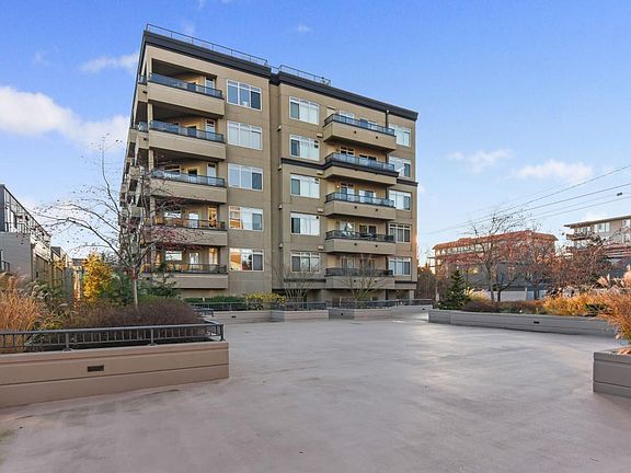 3rd image of 900 Aurora Ave N #S404