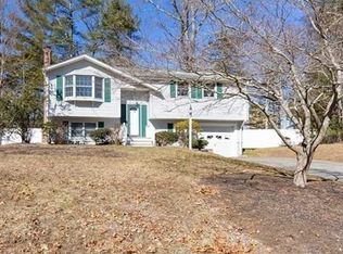 158 Elizabeth Dr, Raynham, MA 02767