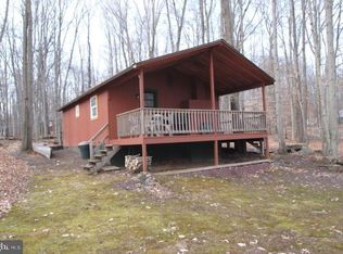 109 Outer Dr, Pocono Lake, PA 18347