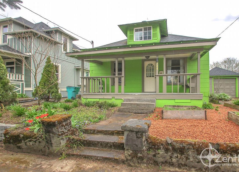 1st image of 704 W 21st St