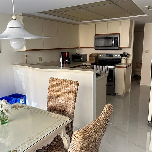 4451 Gulf Shore Blvd N #601 — Photo 14