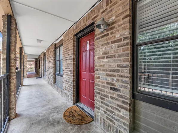 1421 S 12th St APT 211, Waco, TX 76706