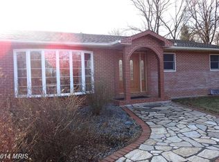 17805 Teri Dr, Derwood, MD 20855