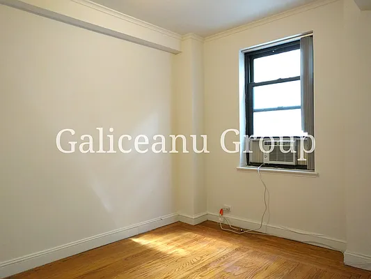 Rented by Lexington Real Estate Group | media 35