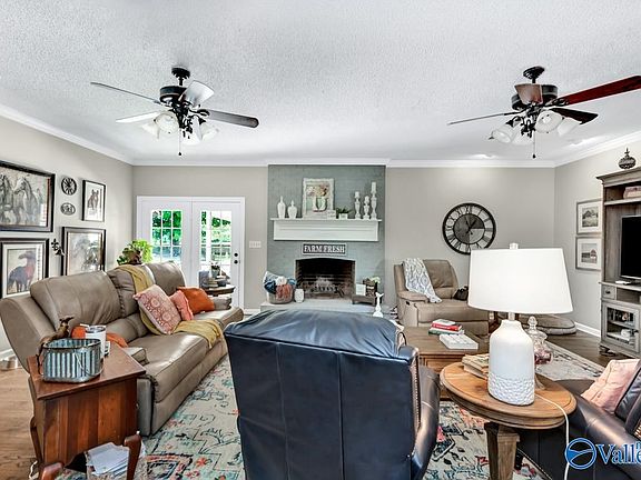 5th image of 132 Blooming Acres Ln