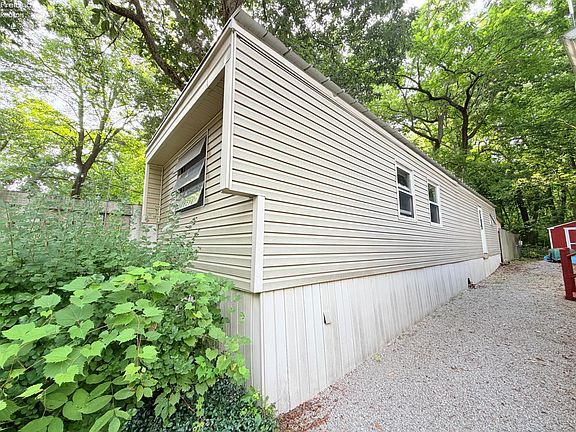 3rd image of 8786 N Shore Blvd #29