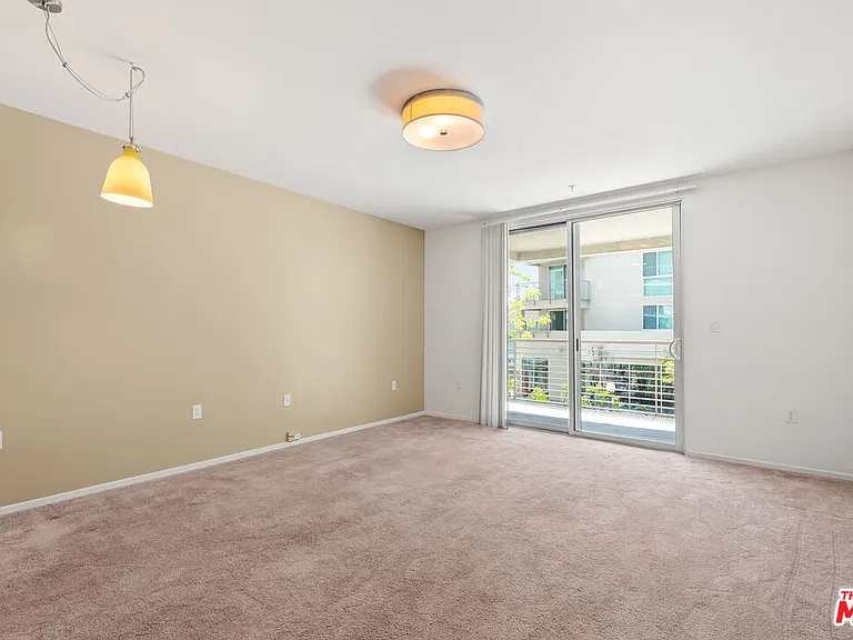 267 S San Pedro St #211 — Photo 16