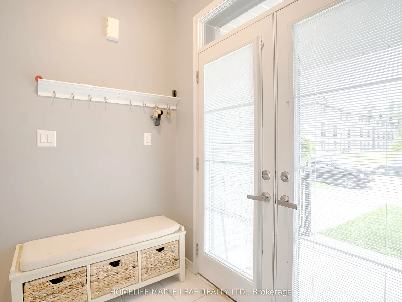 3 bed, $3,000 — Photo 4
