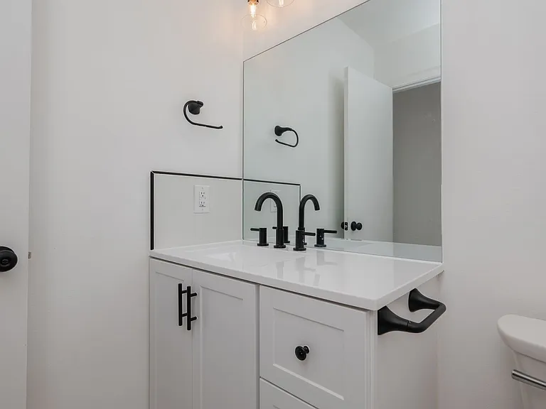 1416 Palm Blvd S — Photo 31