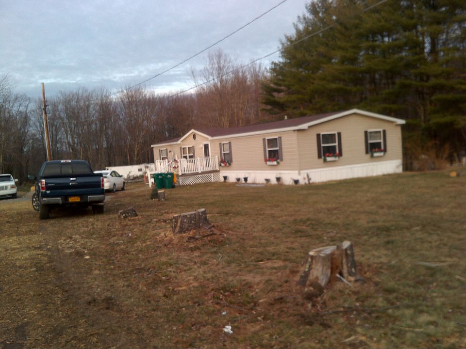 2nd image of 1546 Ulster Heights Rd