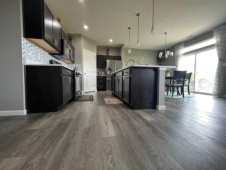 949 Colcester Ln — Photo 3