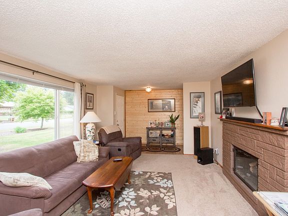 5th image of 13902 2nd Avenue Ct E