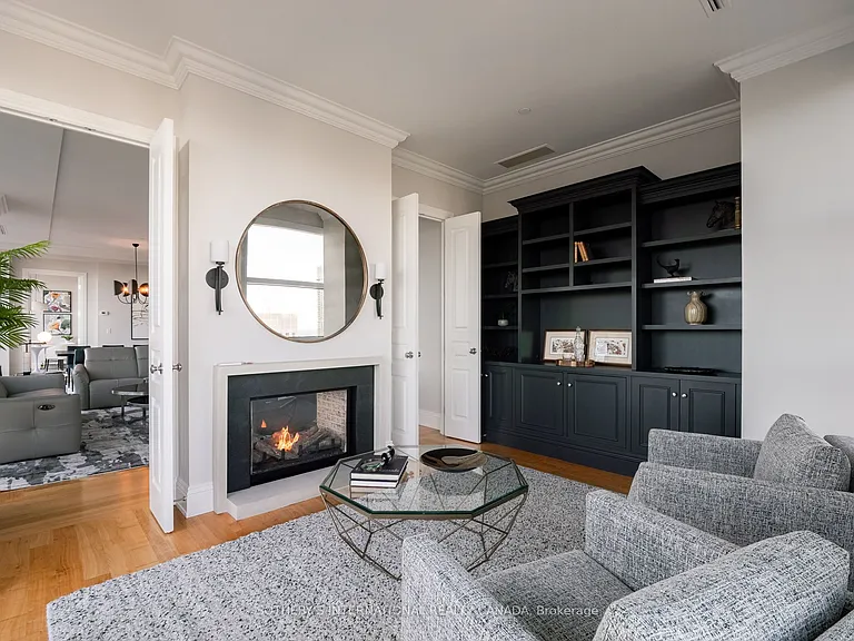 183 Wellington St W #4301 — Photo 11