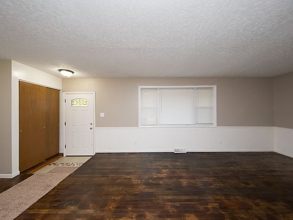 3rd image of 327 Trudy Ave